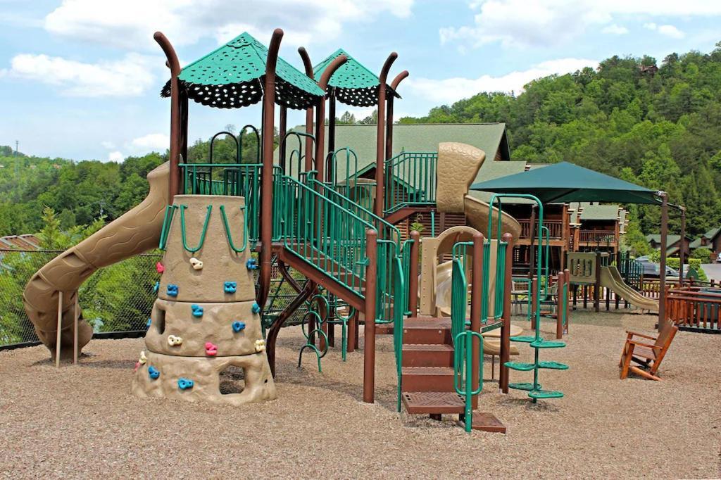 2Br Westgate Resort Sleeps 10 - Smoky Mtn Condo With Free Water Park ガトリンバーグ エクステリア 写真