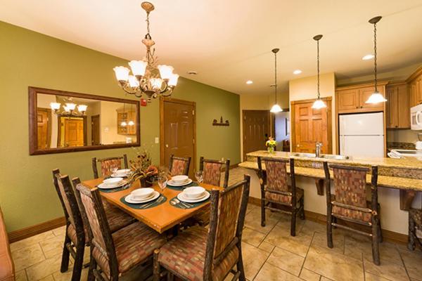 2Br Westgate Resort Sleeps 10 - Smoky Mtn Condo With Free Water Park ガトリンバーグ エクステリア 写真
