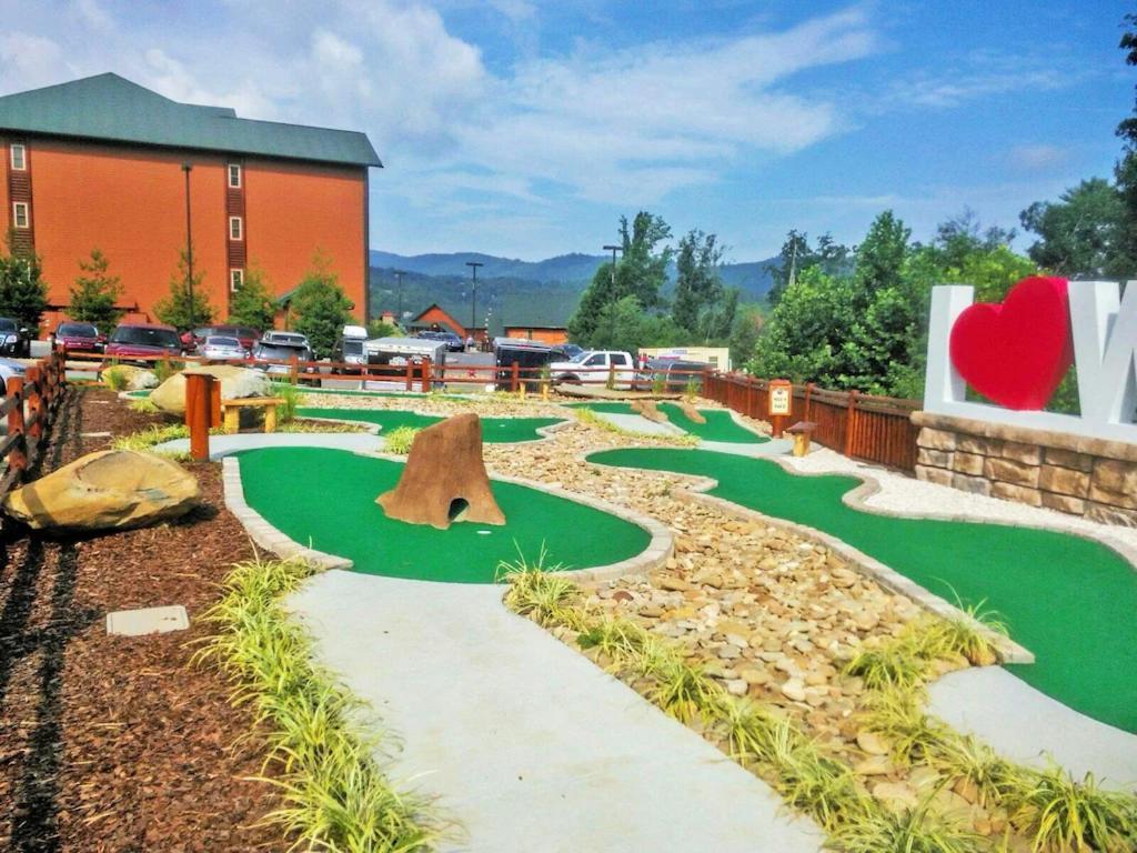 2Br Westgate Resort Sleeps 10 - Smoky Mtn Condo With Free Water Park ガトリンバーグ エクステリア 写真